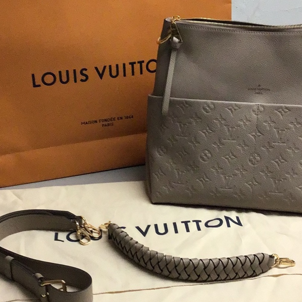 - LOUIS VUITTON MAIDA HOBO IN TOURTERELLE GRAY - Picture 3 of 16